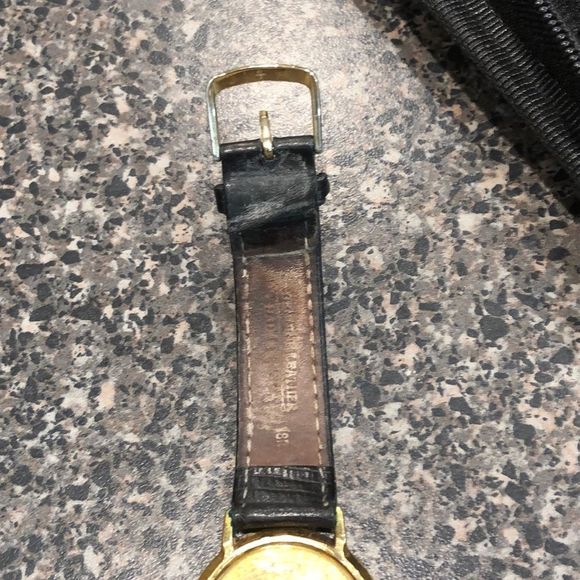 Vintage Gucci Gold Used Watch Men’s Unisex - Picture 6 of 8